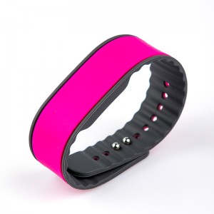 Custom Ntag213 Ntag215 rubber rfid Wristband